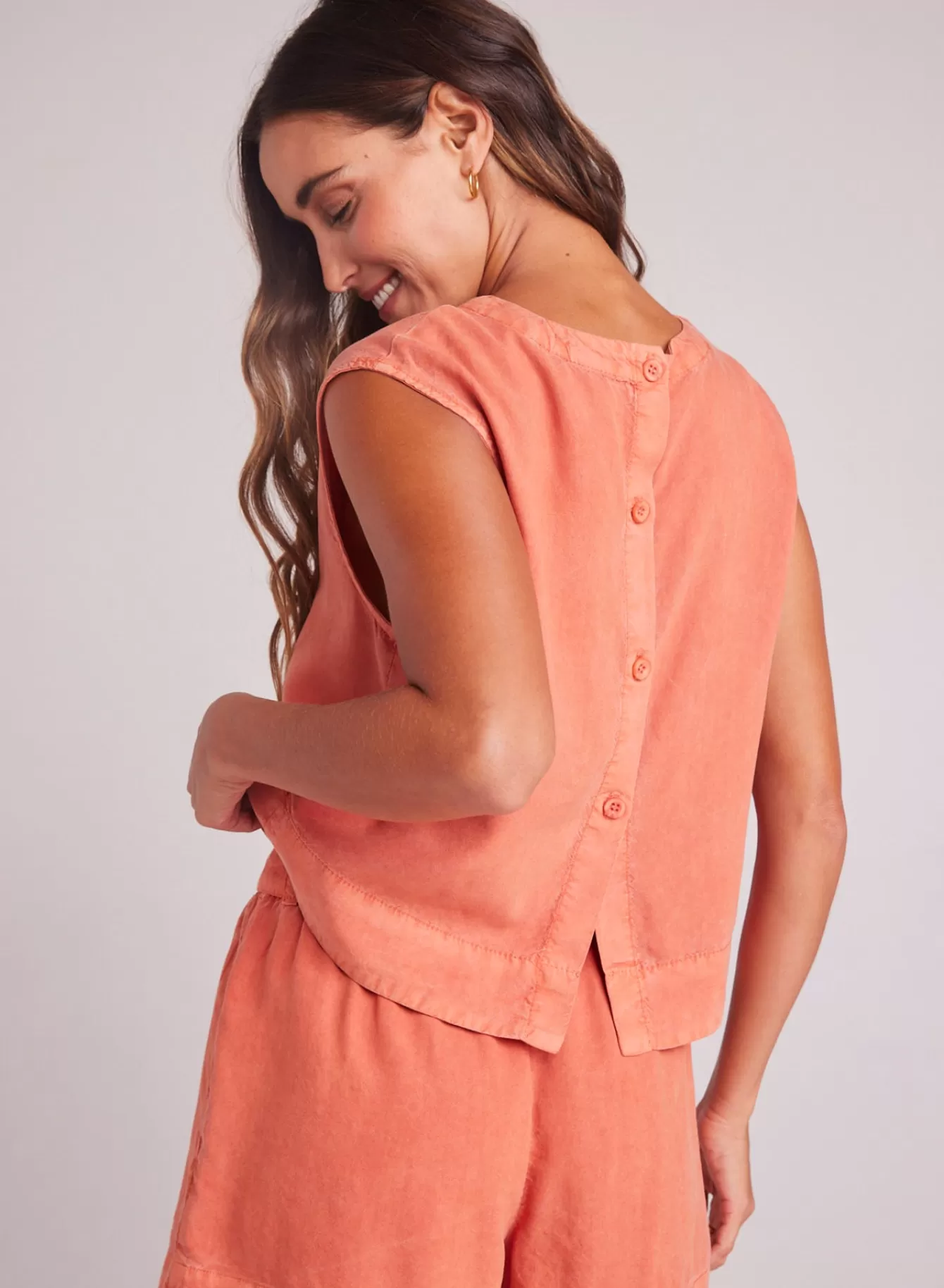 Bella Dahl Sleeveless-Boxy Button Back Top - Clay Oasis