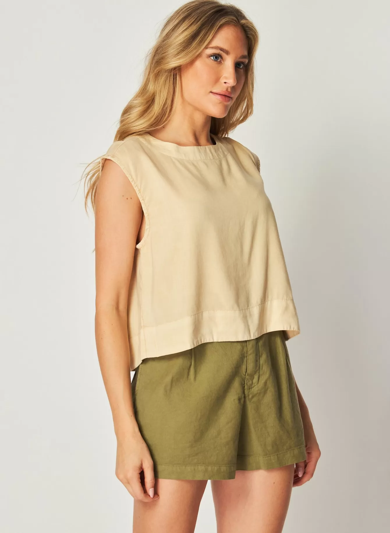 Bella Dahl Sleeveless-Boxy Button Back Top - Summer Khaki