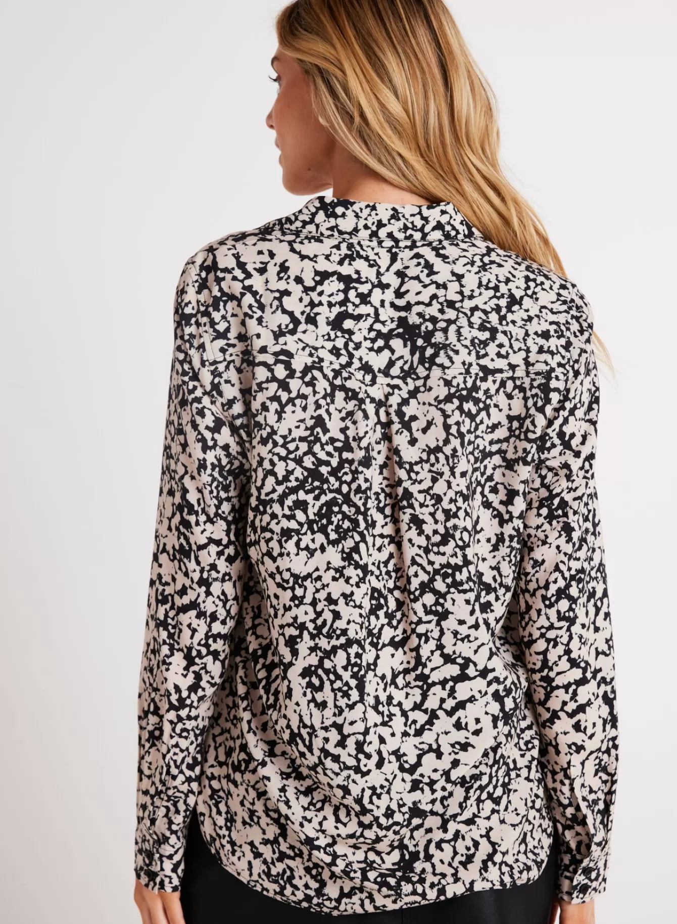 Bella Dahl Long Sleeve-Clean Shirt - Abstract Bloom Print