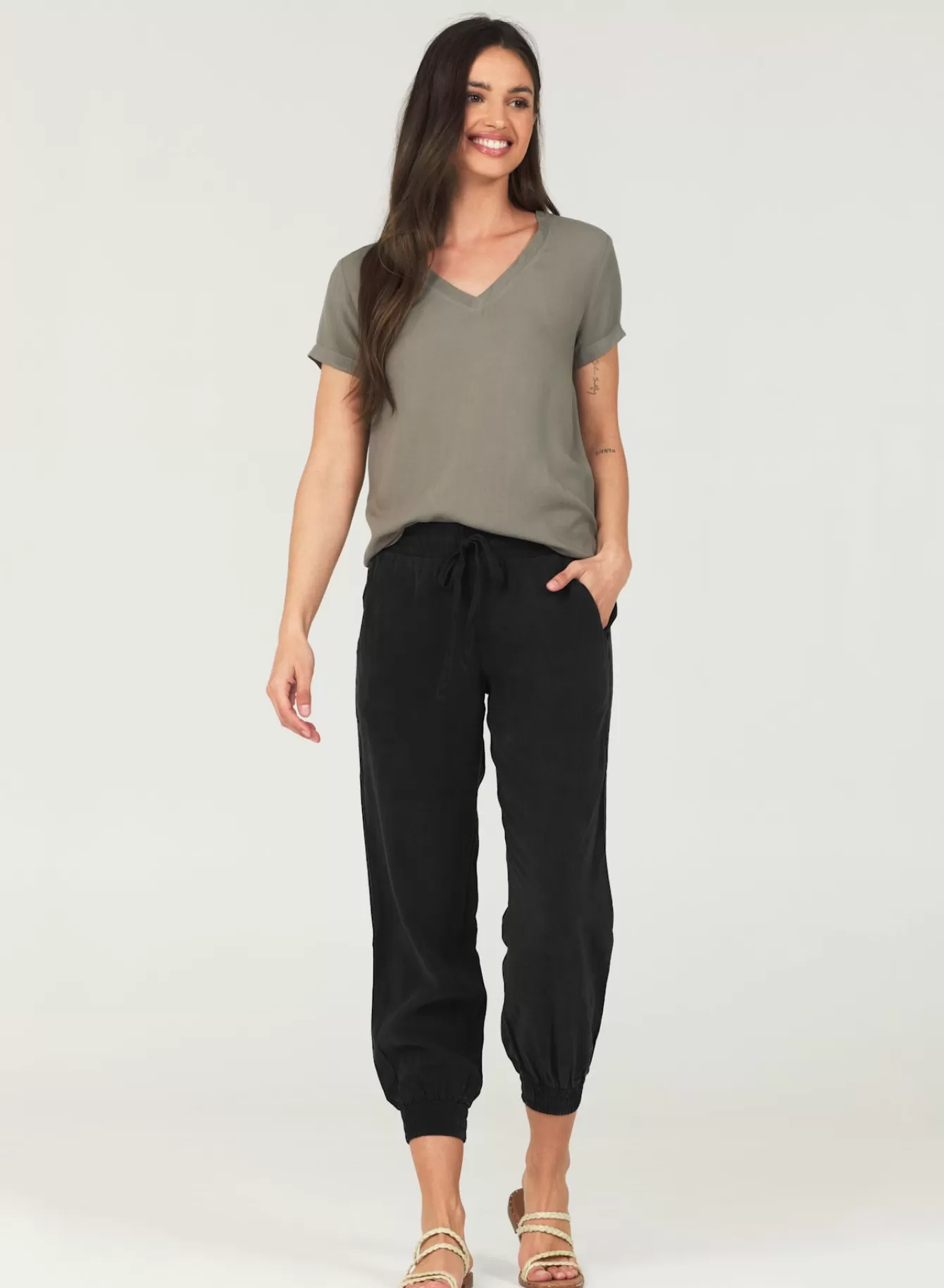 Bella Dahl Joggers-Easy Drawstring Jogger - Vintage Black