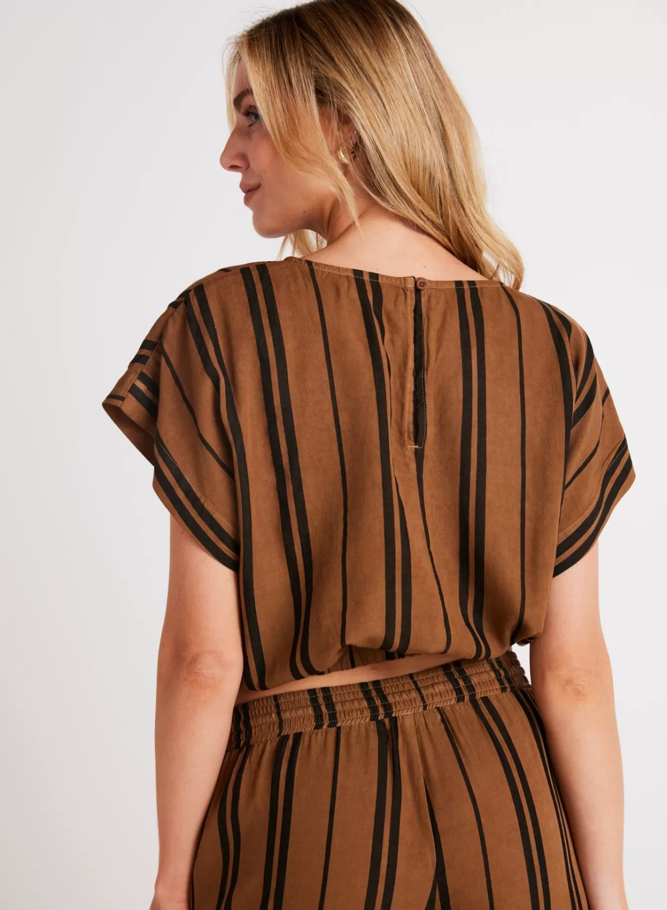 Bella Dahl Short Sleeve-Elastic Waist Blouse - Gilded Brown