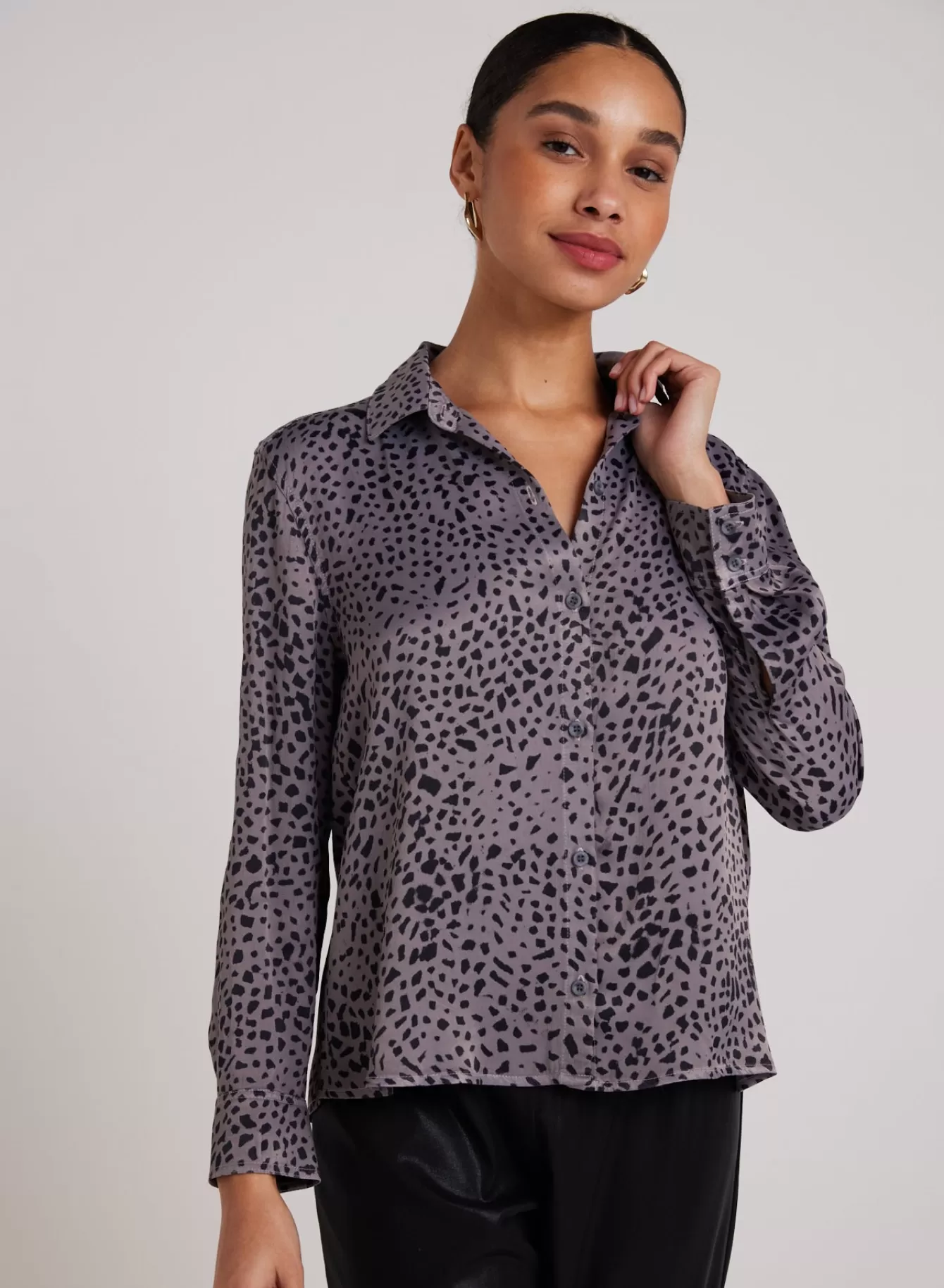 Bella Dahl Long Sleeve-Flowy Hem Button Down - Onyx Steel