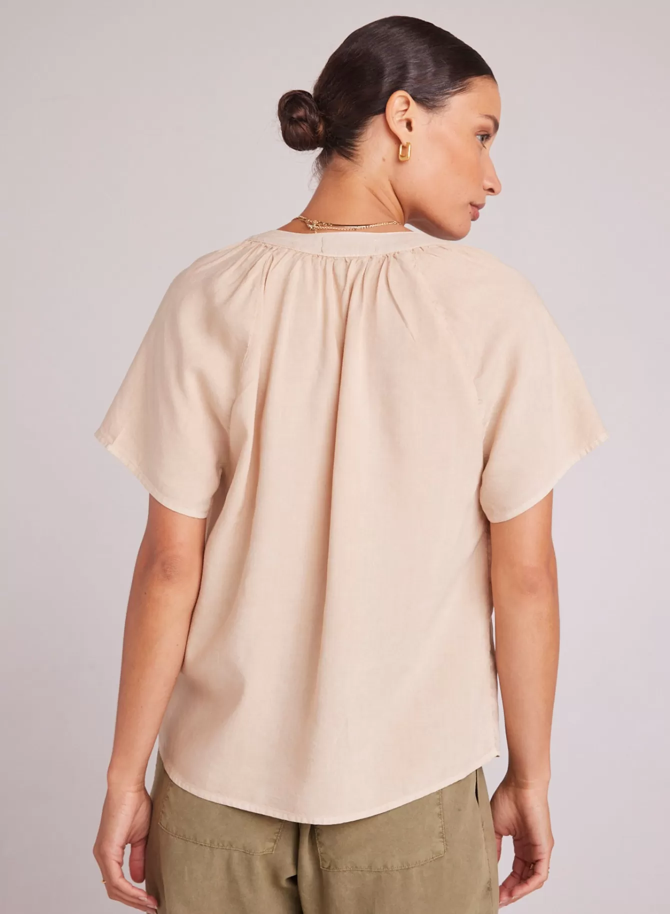 Bella Dahl Short Sleeve-Flowy Short Sleeve Pullover - Summer Khaki