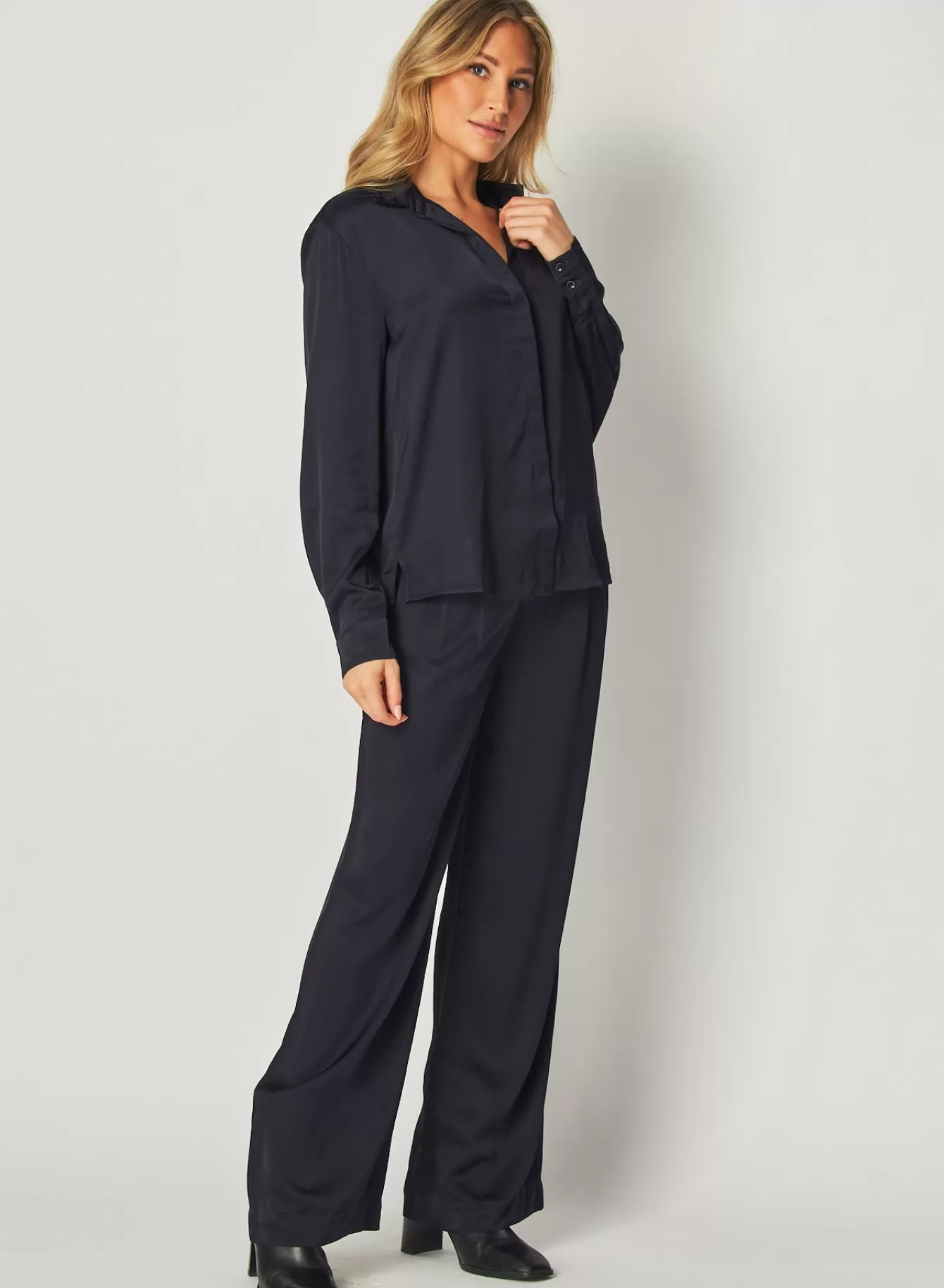 Bella Dahl Button Down-High Low Hem Shirt - Navy Eclipse