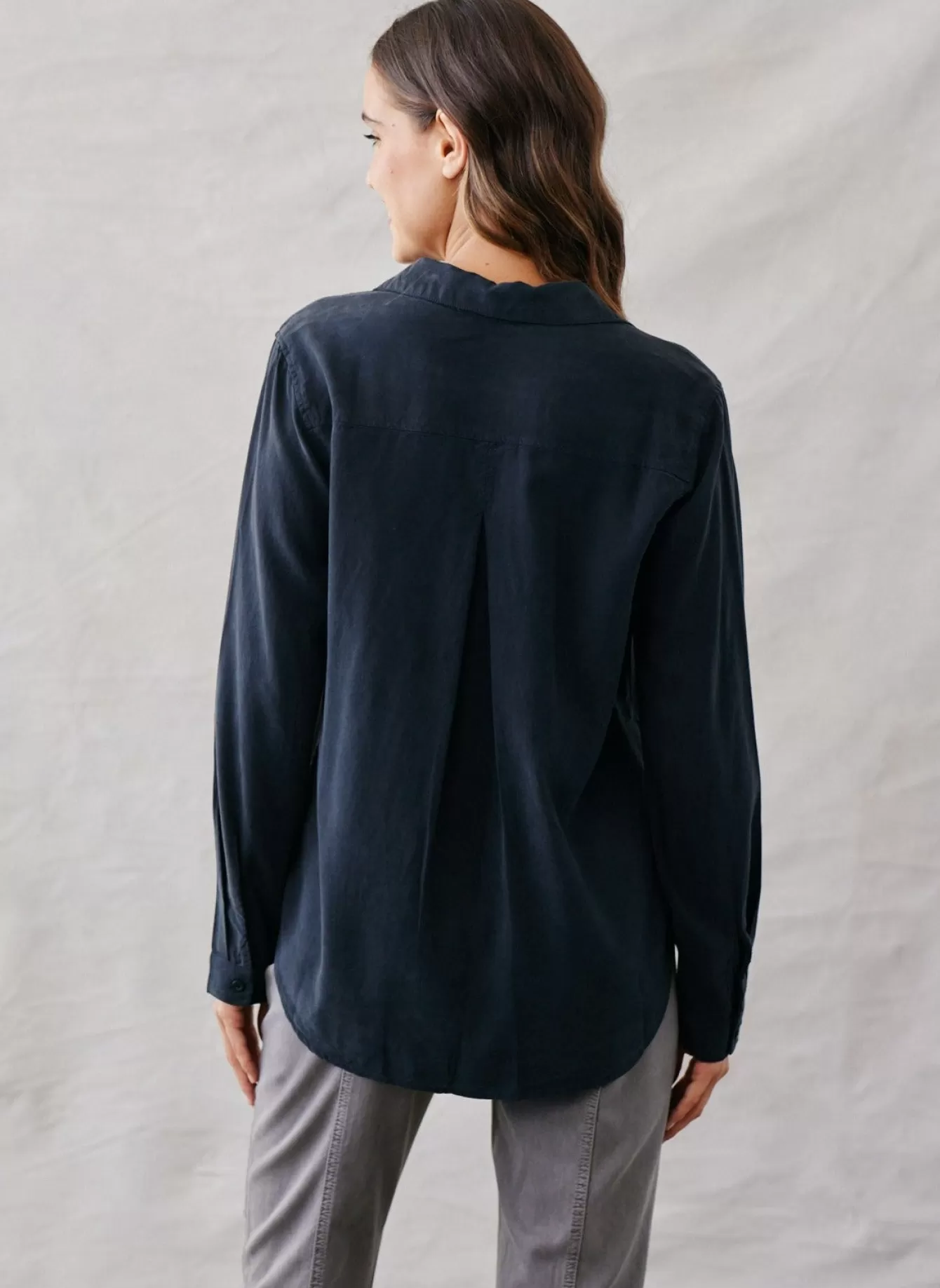 Bella Dahl Long Sleeve-Long Sleeve Classic Button Down - Vintage Black