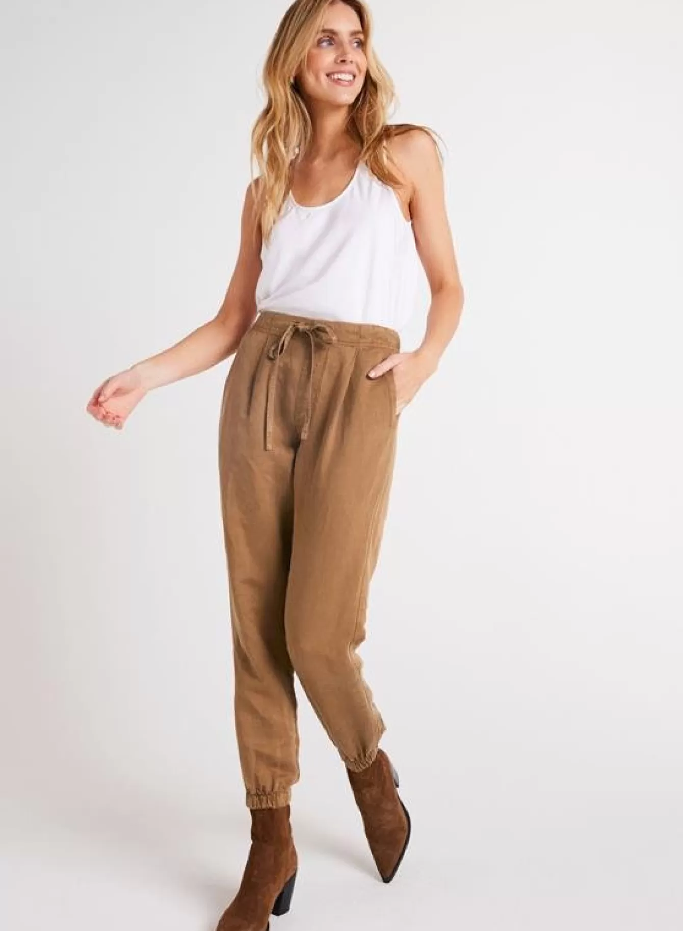 Bella Dahl Pants-Luna Pleat Front Jogger - Topaz Brown