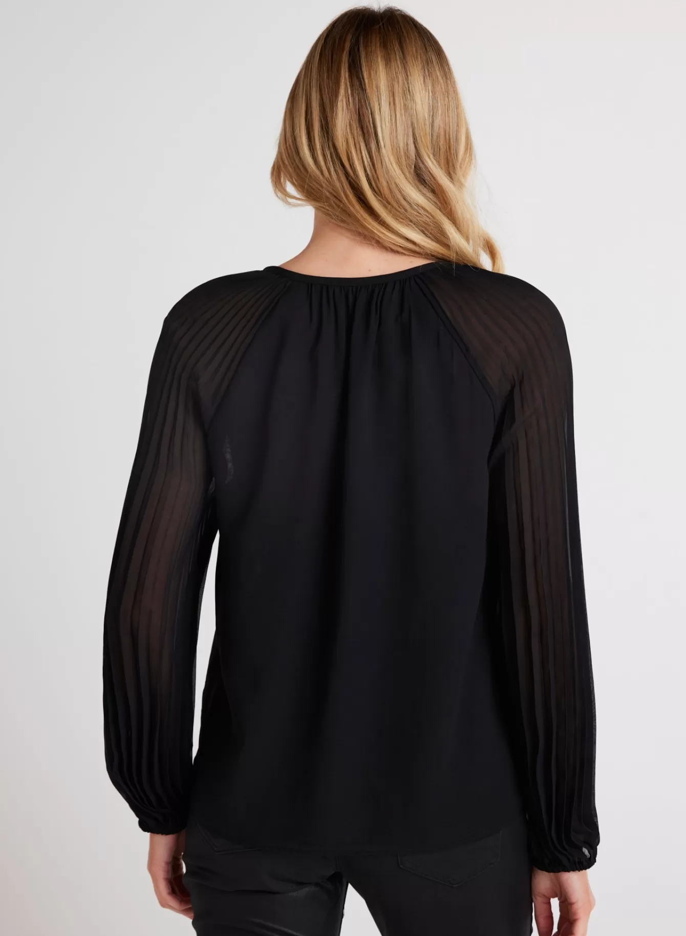 Bella Dahl Long Sleeve-Pleated Sleeve Raglan Pullover -