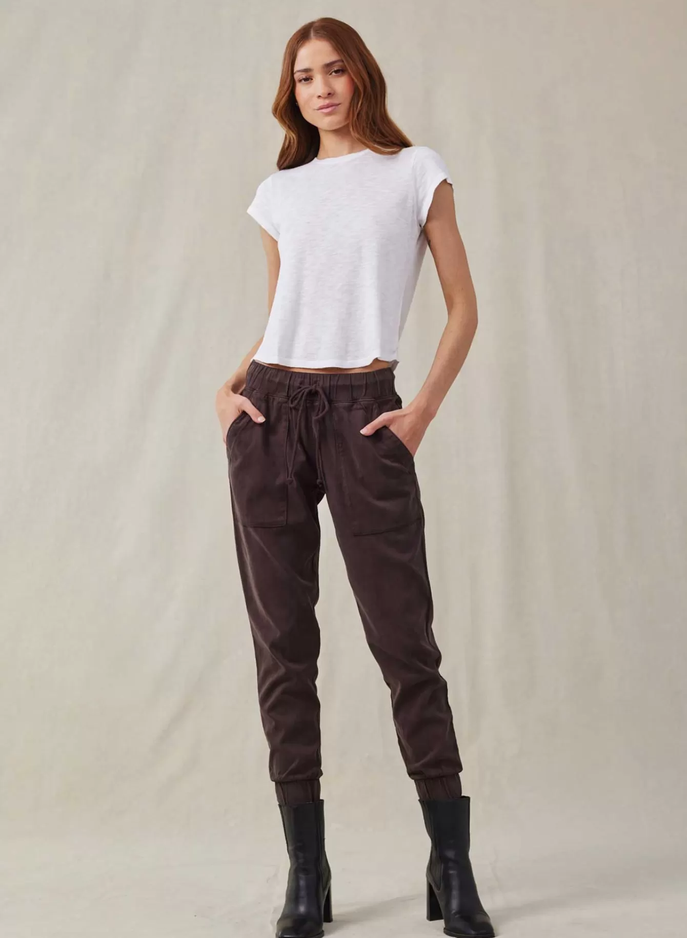 Bella Dahl Essentials Bottoms-Pocket Jogger - Chestnut Brown