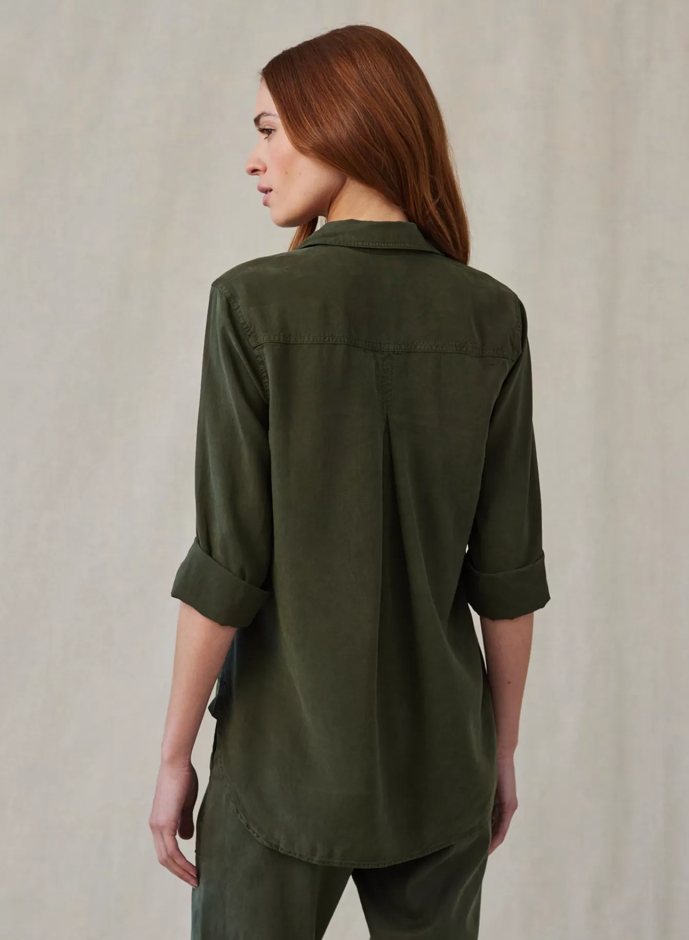 Bella Dahl Essentials Tops-Shirt Tail Button Down - Italian Herb