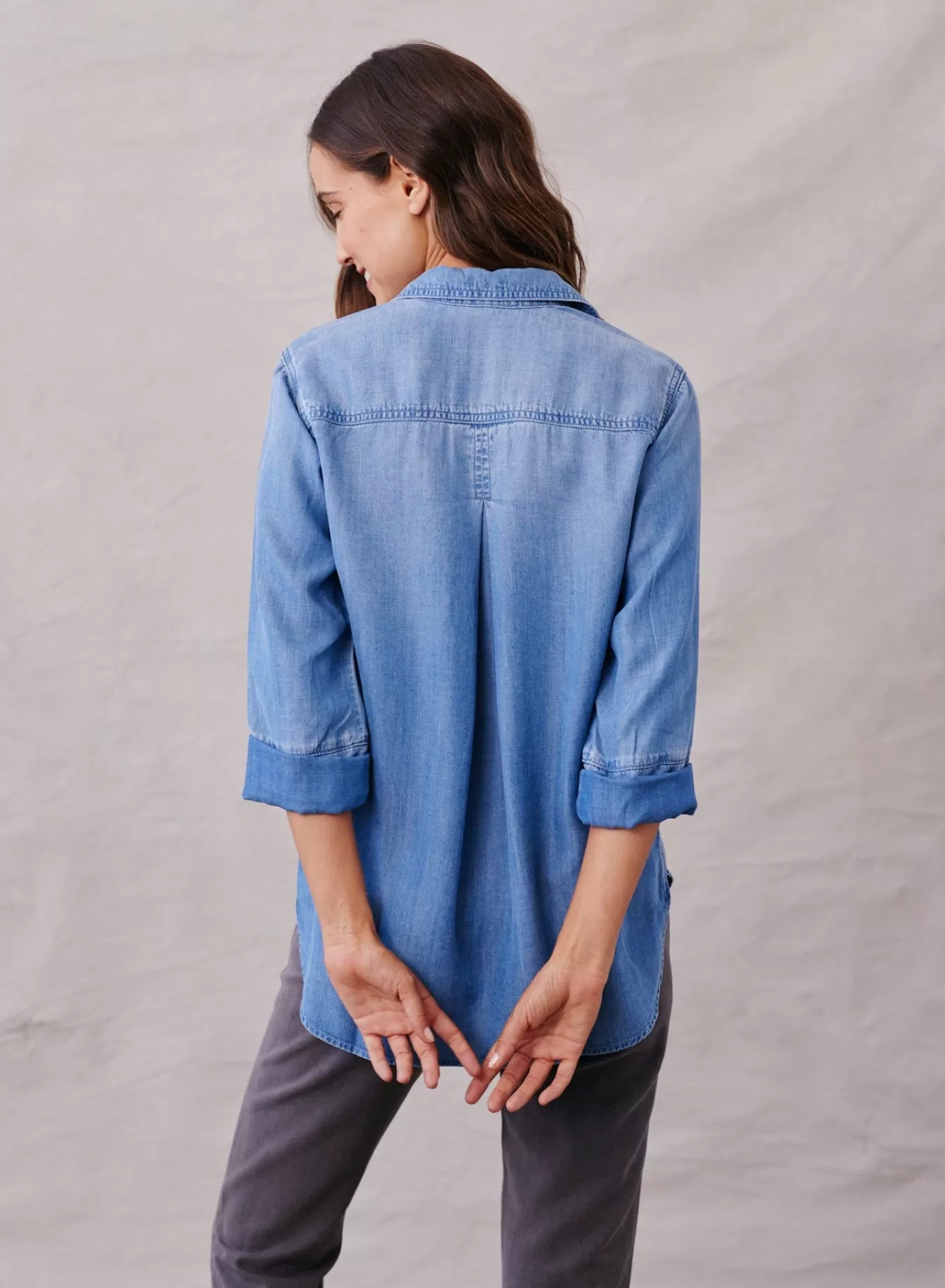 Bella Dahl Essentials Tops-Shirt Tail Button Down - Medium Ombre Wash