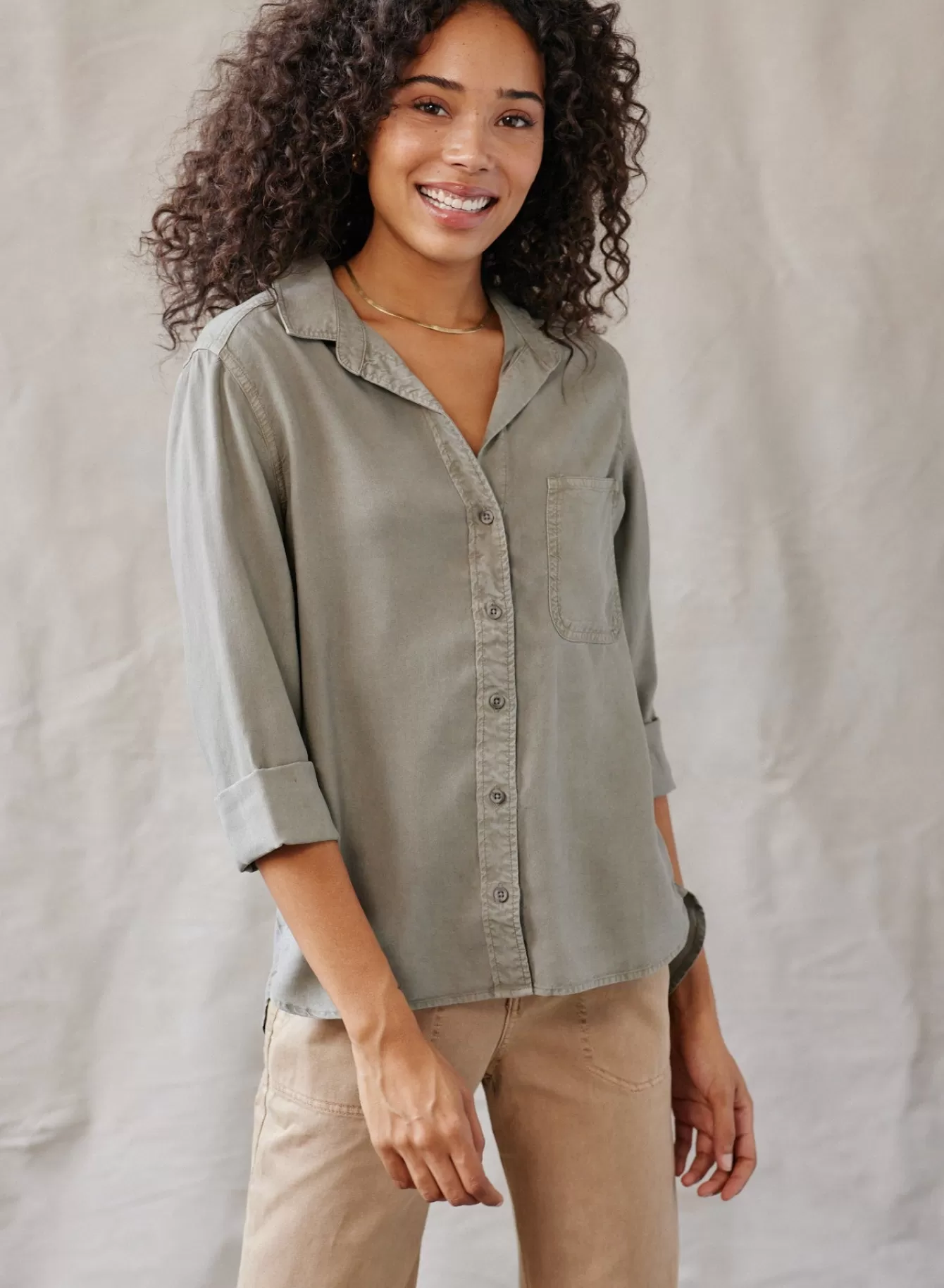 Bella Dahl Essentials Tops-Shirt Tail Button Down - Soft Army