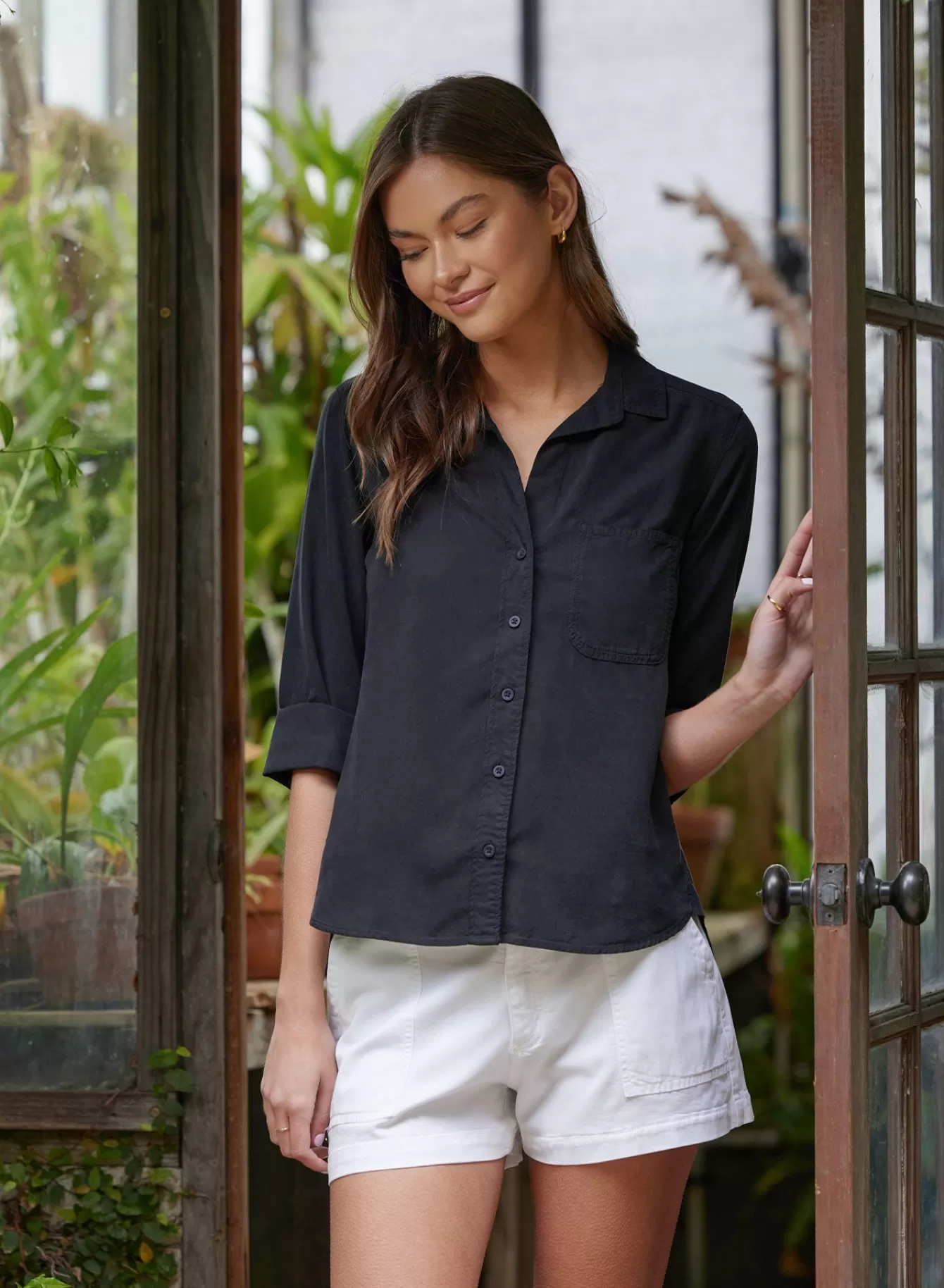 Bella Dahl Long Sleeve-Shirt Tail Button Down - Vintage Black