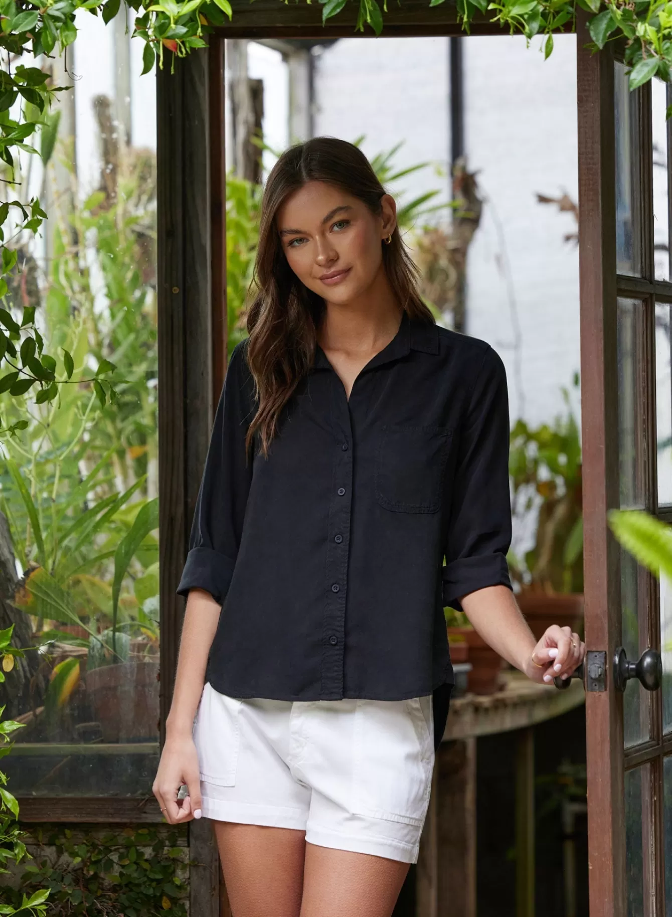 Bella Dahl Long Sleeve-Shirt Tail Button Down - Vintage Black