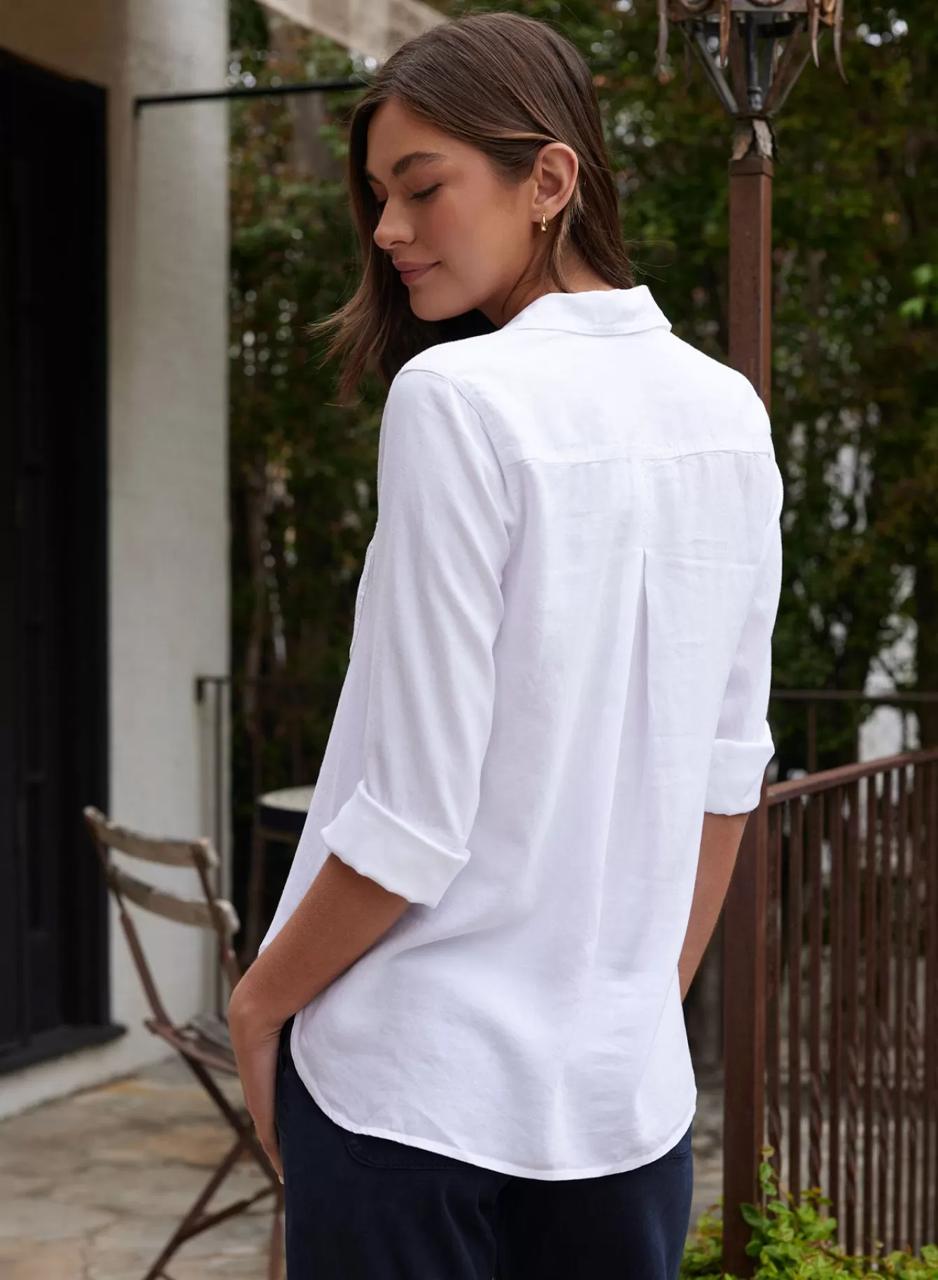 Bella Dahl Essentials Tops-Shirt Tail Button Down -