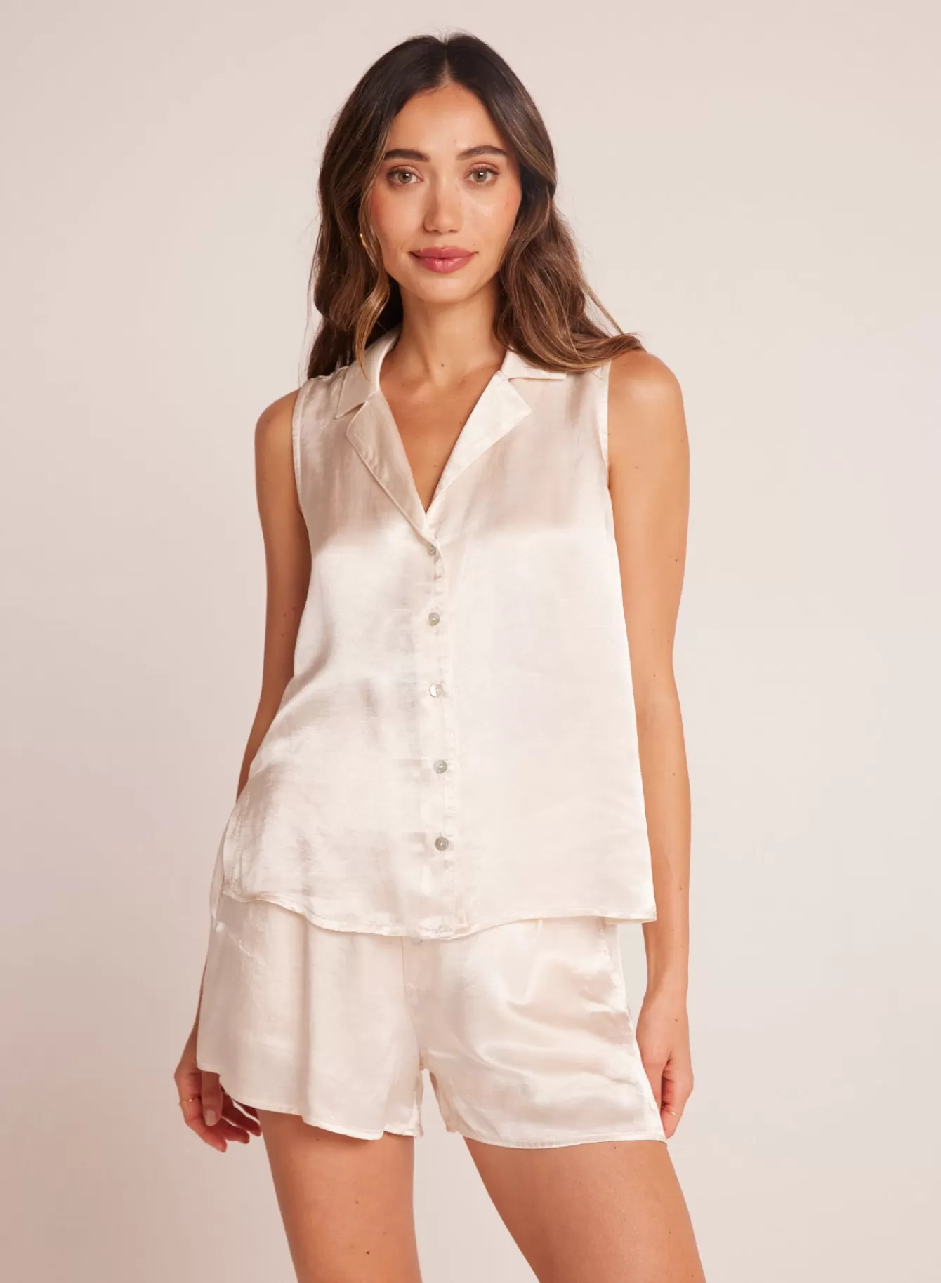 Bella Dahl Sleeveless-Sleeveless Notch Collar Button Down - Playa Sand