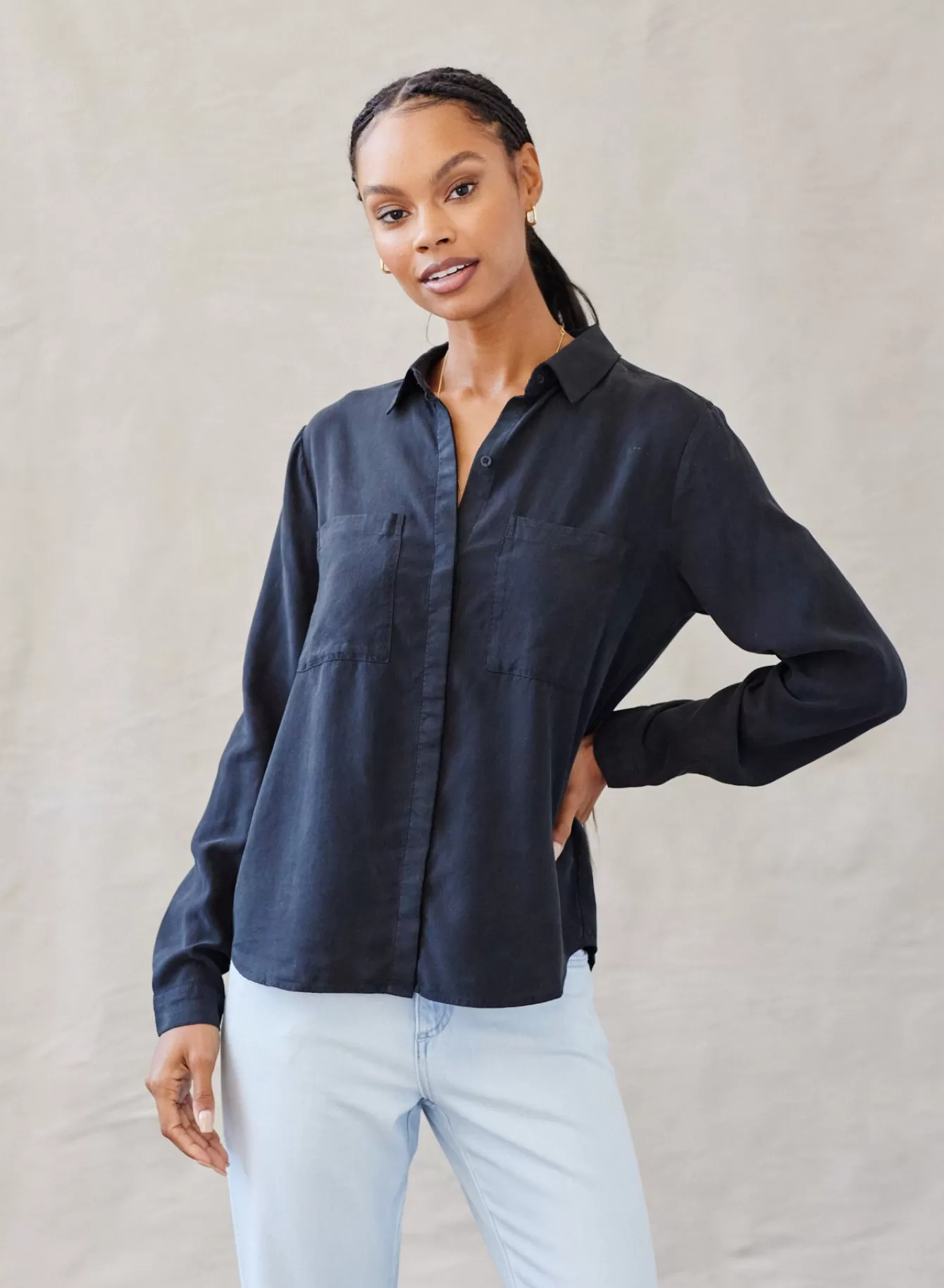 Bella Dahl Long Sleeve-Two Pocket Classic Button Down - Vintage Black