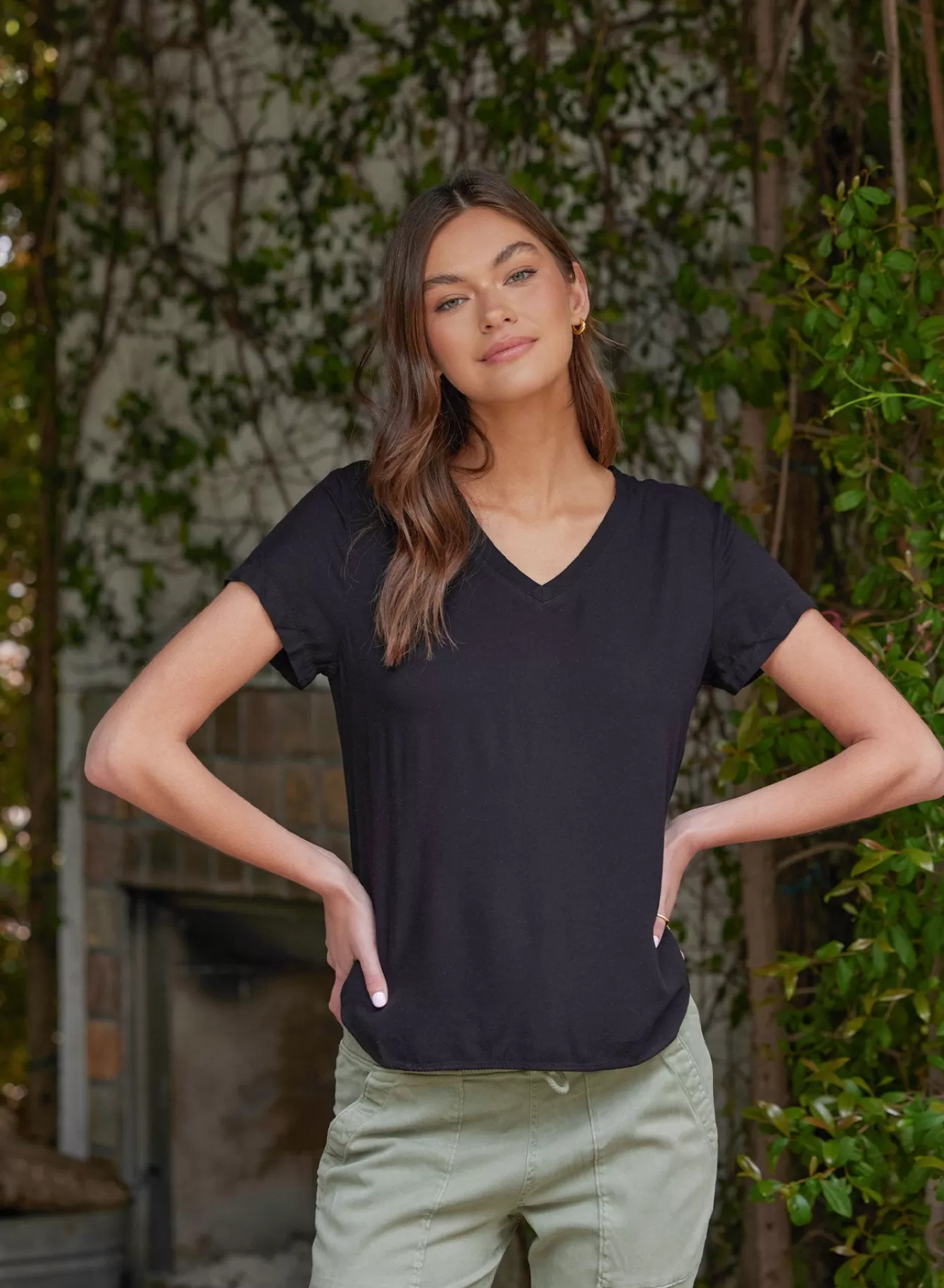 Bella Dahl Essentials Tops-V-Neck Tee - Vintage Black